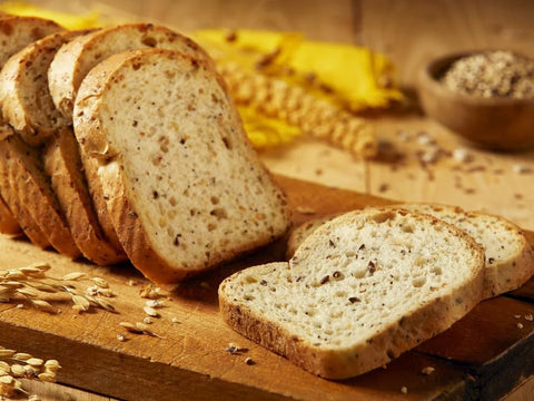 Schar Mastro Panettiere Cereale VPain tranché sans gluten aux 7 graines et céréales 8 x 330 g + Italian Gourmet polpa 400g