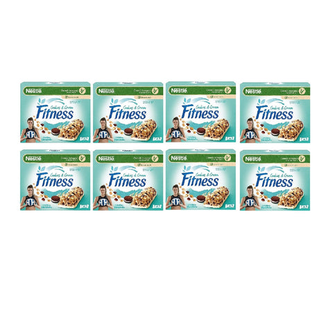 Nestlé Fitness Cookies & Cream Barres de muesli aux morceaux de biscuits au cacao et aux morceaux de chocolat blanc (4 x 23,5 g) 8 x 94 g